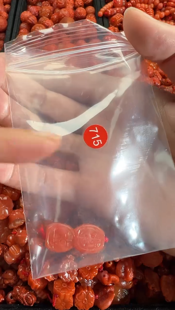 【闪购商品】南红玛瑙颈饰未镶嵌1