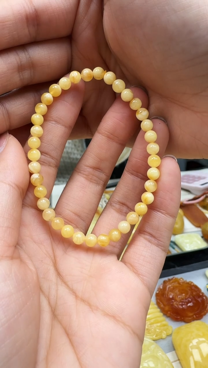 【闪购商品】琥珀裸石未镶嵌手串