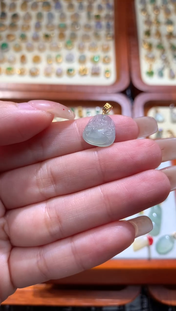 颈饰18K金镶嵌翡翠翡翠