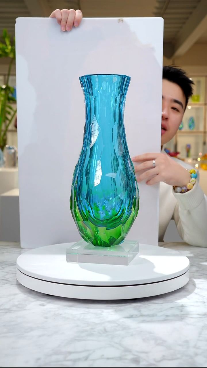 手工艺品琉璃蓝绿凹切面美人瓶花器