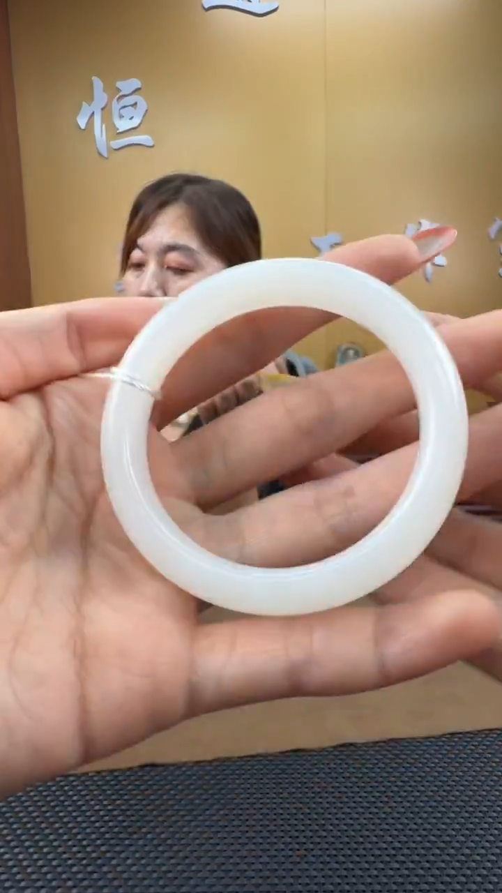 颈饰未镶嵌和田玉手镯53