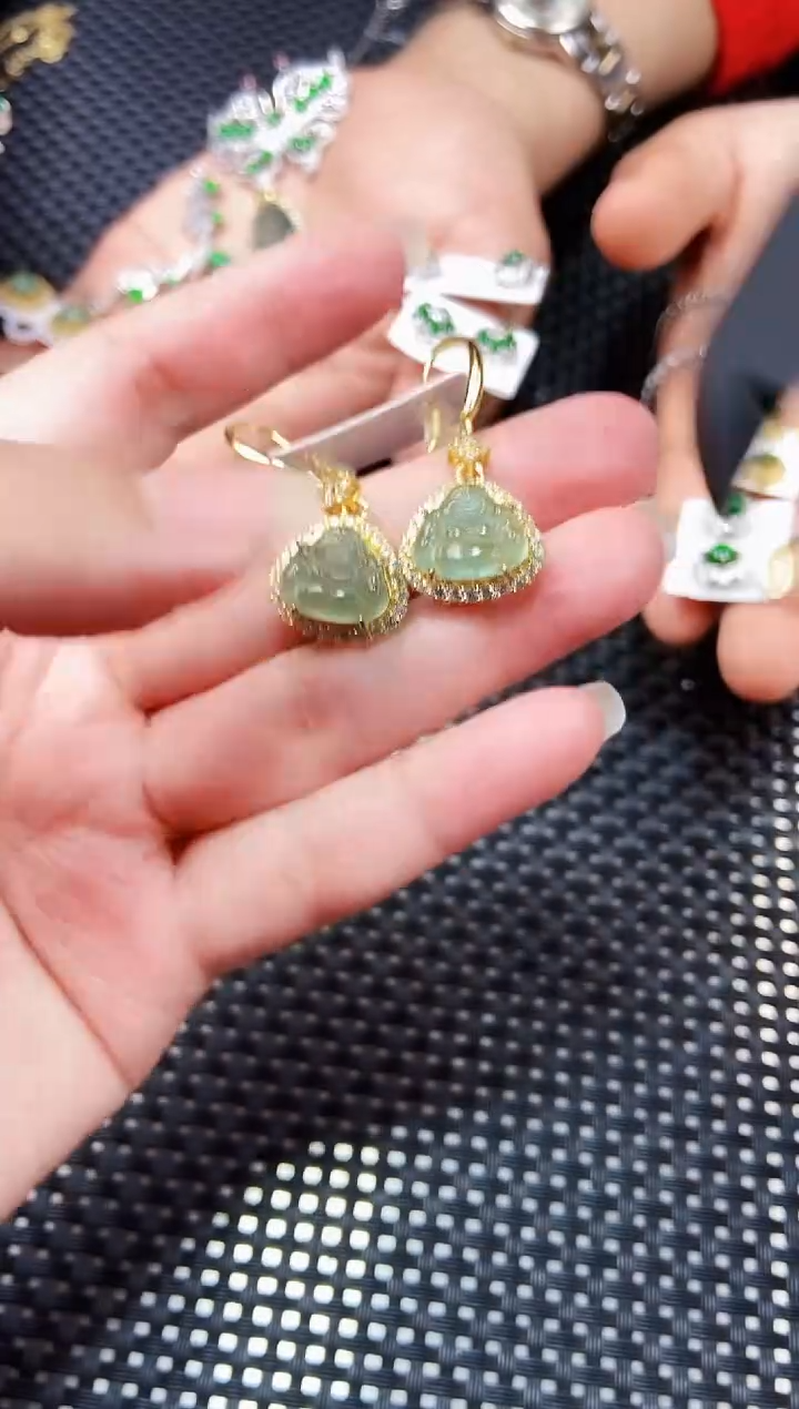 【闪购商品】翡翠耳饰未镶嵌111111111