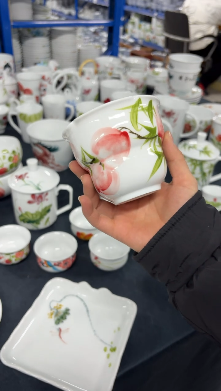 景德镇高温陶瓷食品级手绘釉中彩-花口葫芦杯