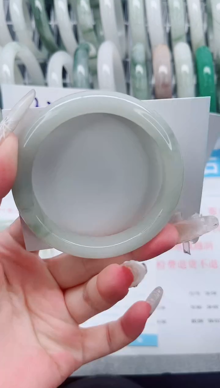 【闪购商品】石英质玉手镯未镶嵌A189-58