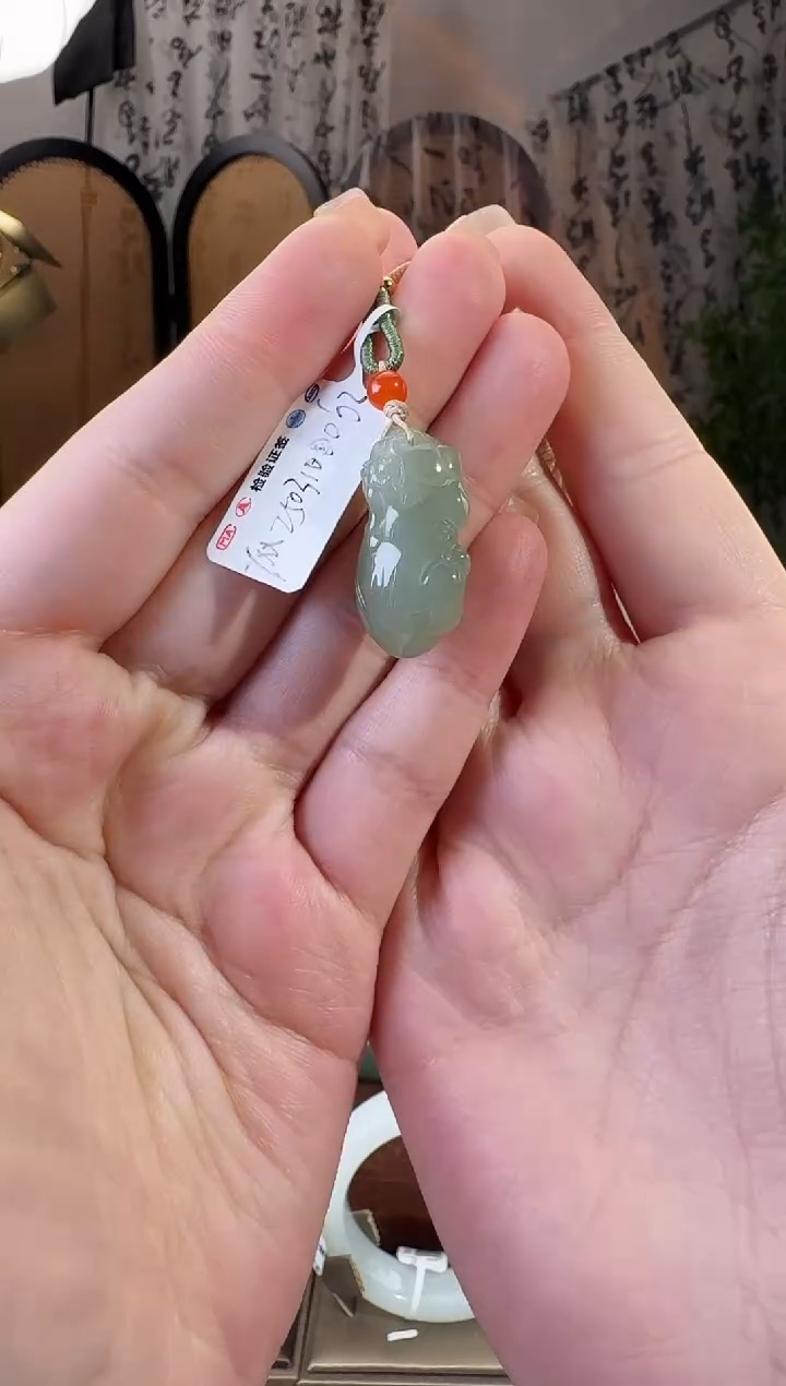 和田玉未镶嵌颈饰貔貅 p