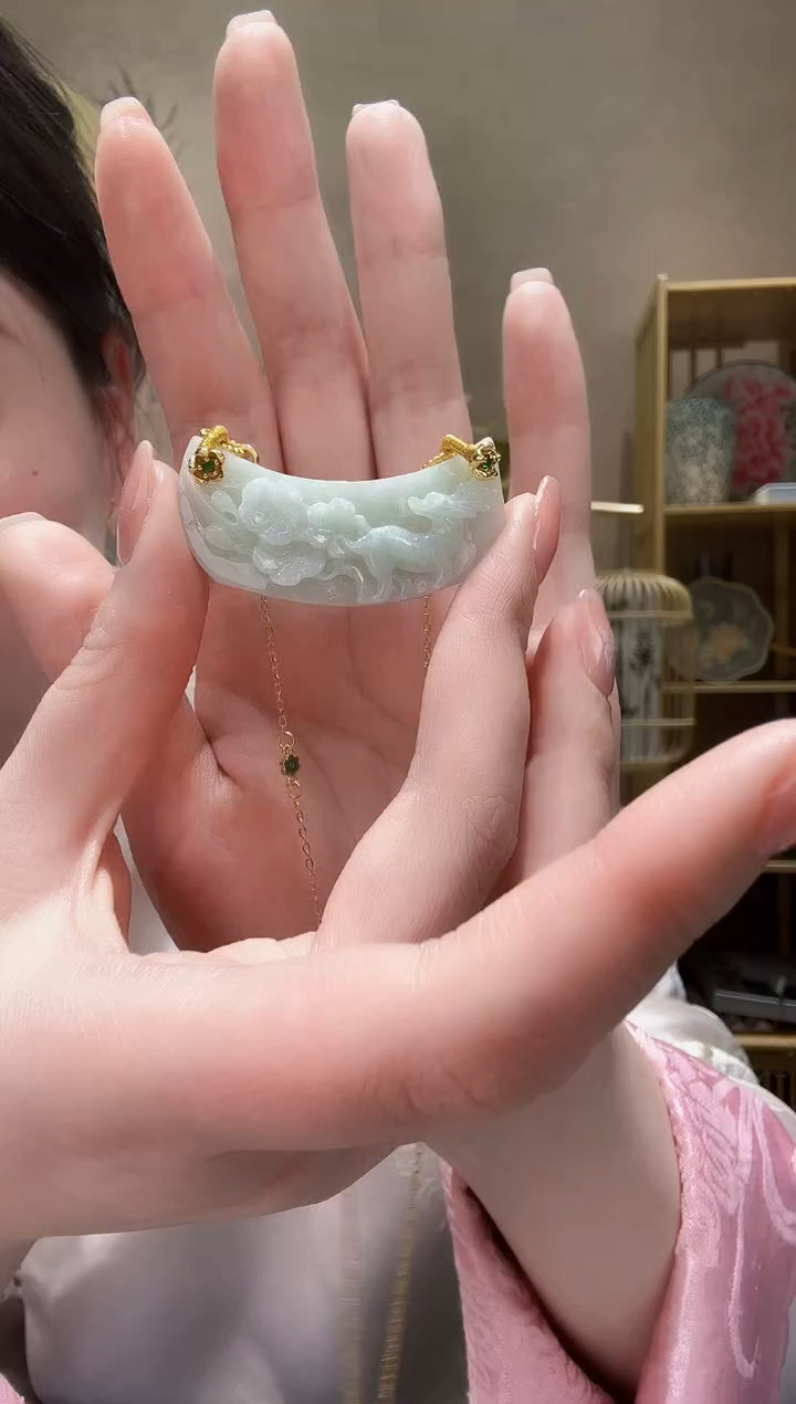 【闪购商品】翡翠颈饰未镶嵌吊坠