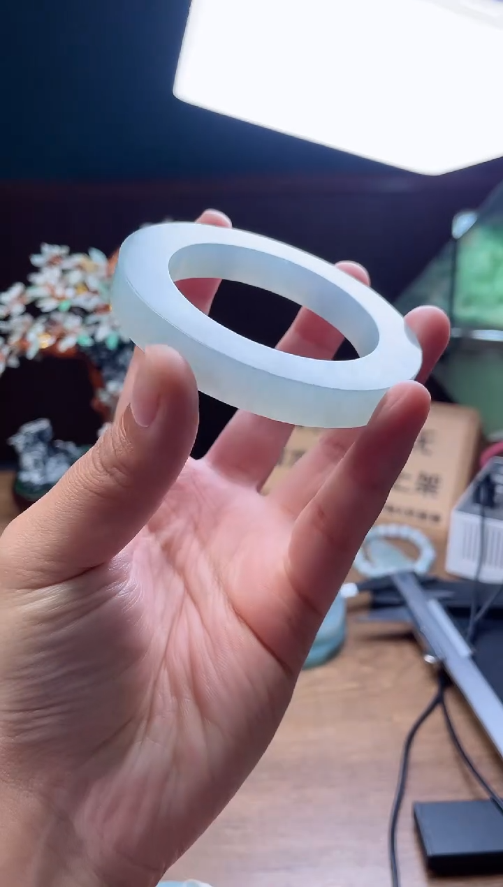 【闪购商品】定制翡翠手镯未镶嵌定制