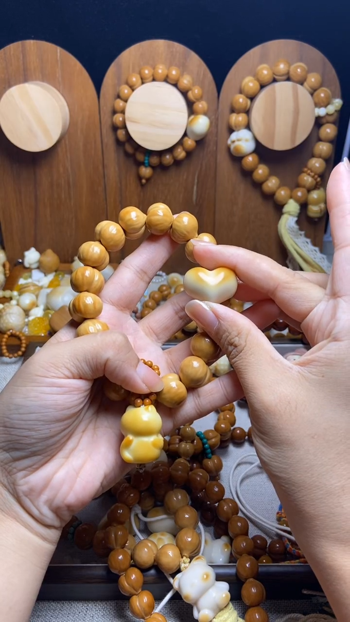 手串猴头核桃小****_全品聚宝盆爱心绿跑环（大）手串