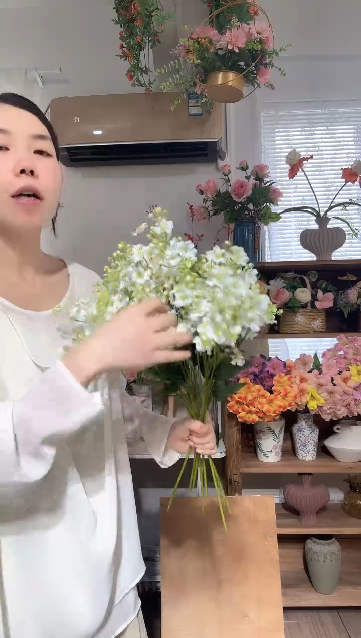 下播福利~8支白色小碎花