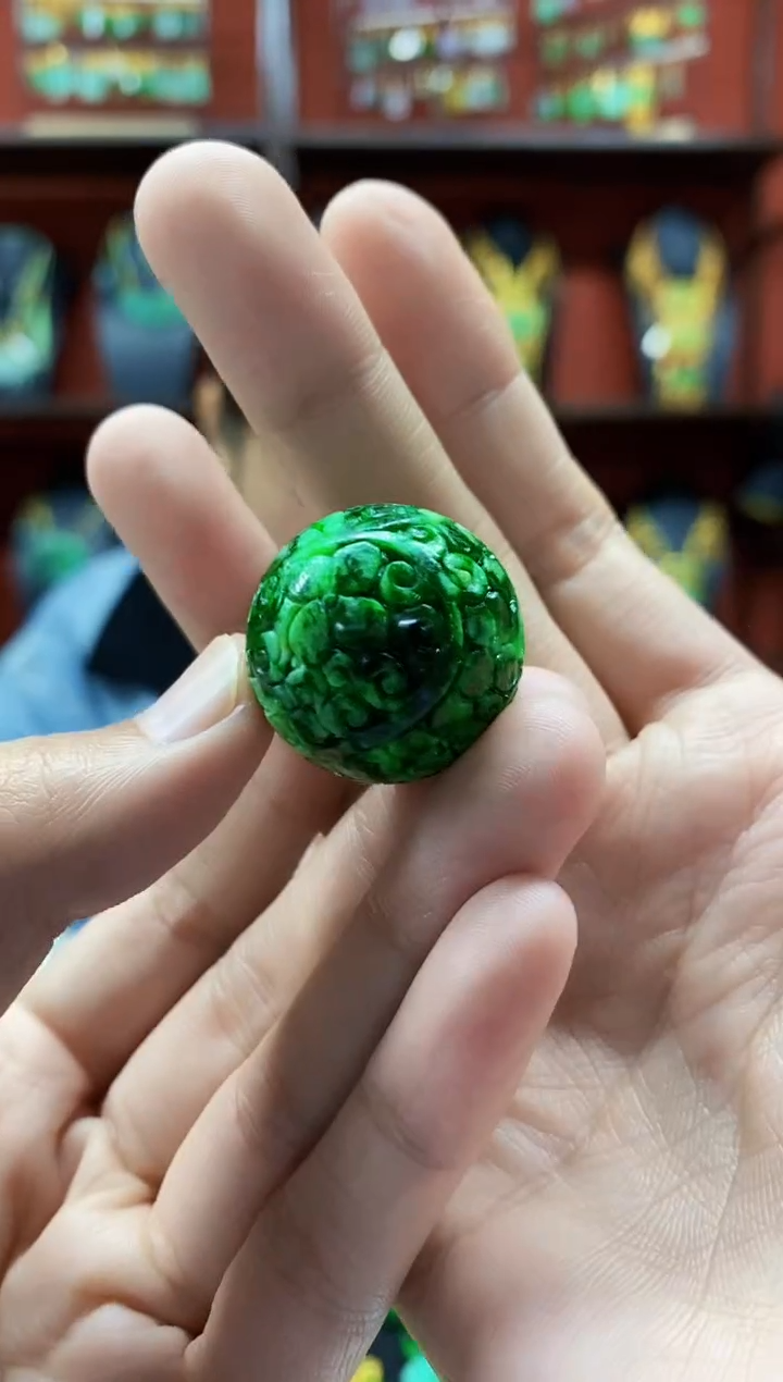 颈饰未镶嵌翡翠吊坠