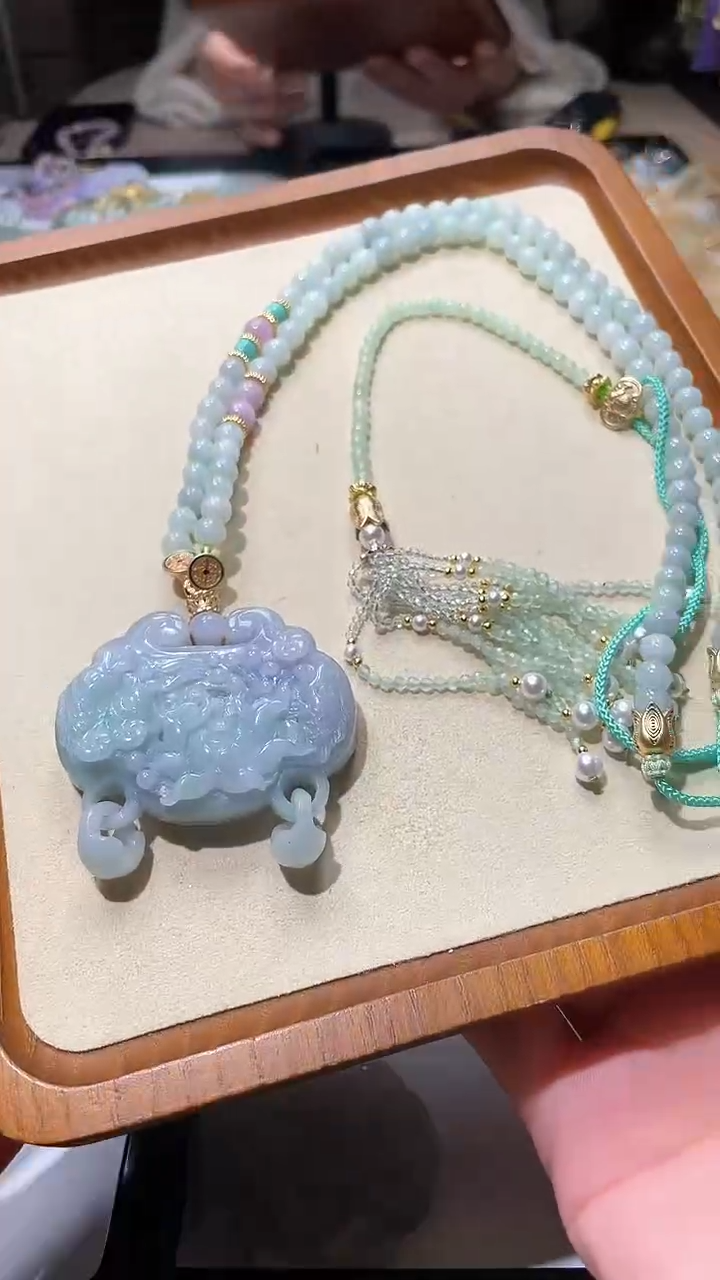 【闪购商品】翡翠颈饰未镶嵌吊坠