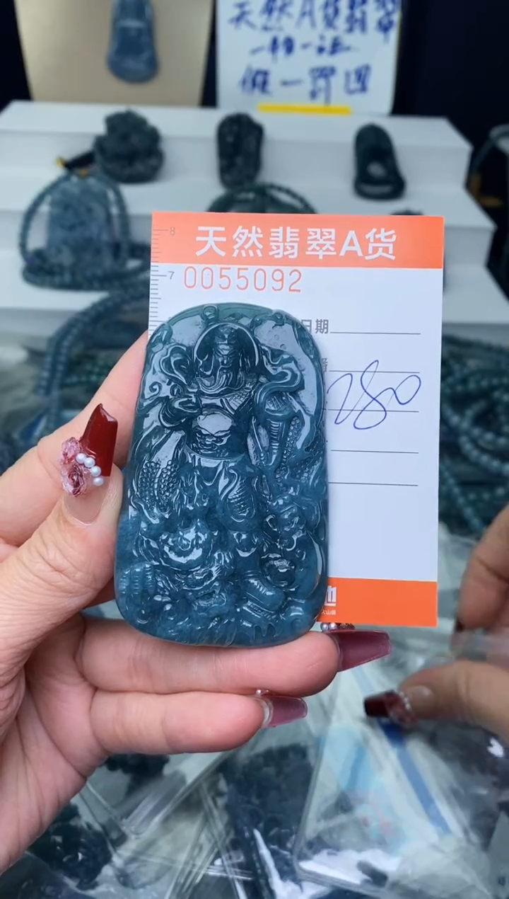 【闪购商品】翡翠颈饰未镶嵌············