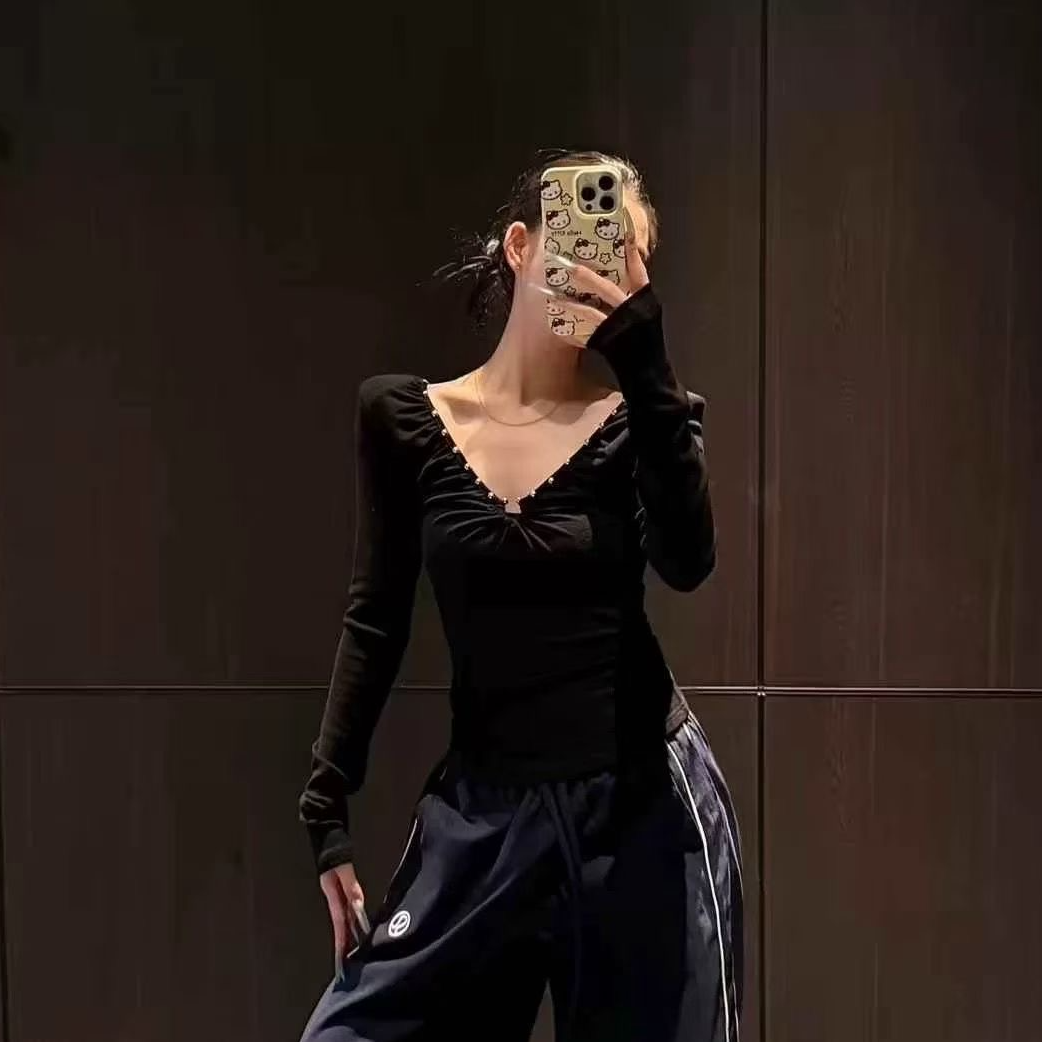 V领性感打底衫女装2025秋季短款韩版辣妹上衣百搭修身显瘦长袖T恤