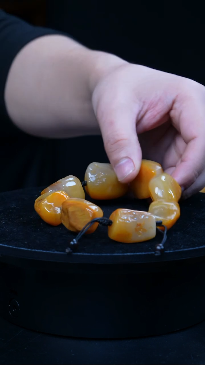 【闪购商品】寿山石其他149克北田籽料手串