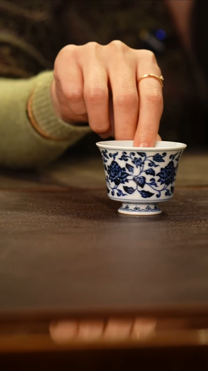 瓷瓷姑娘靑韵堂缠枝杯