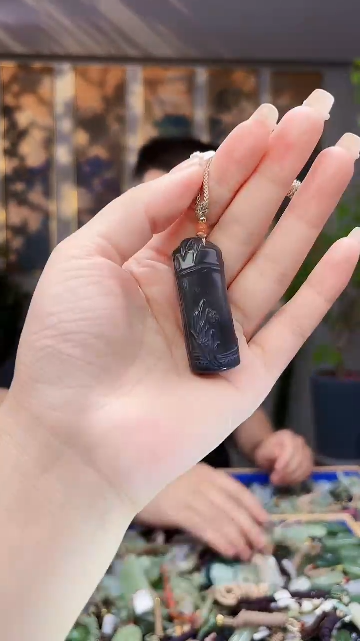 和田玉未镶嵌挂件拍一发一