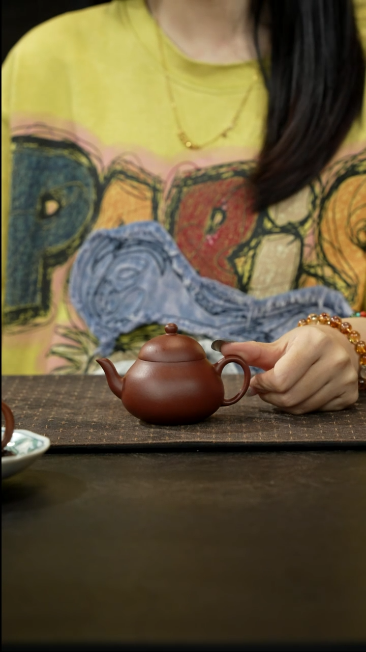 茶壶紫砂底槽清梨式120cc