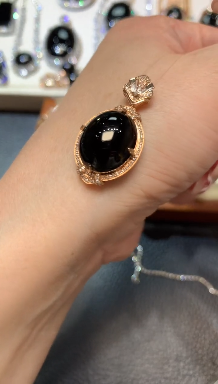 【闪购商品】翡翠吊坠(不含链)18K金镶嵌D89 