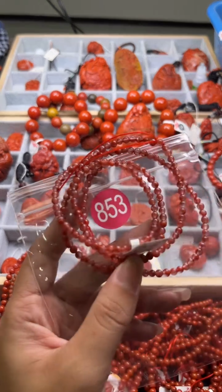 南红玛瑙未镶嵌珠宝奇石853-3+