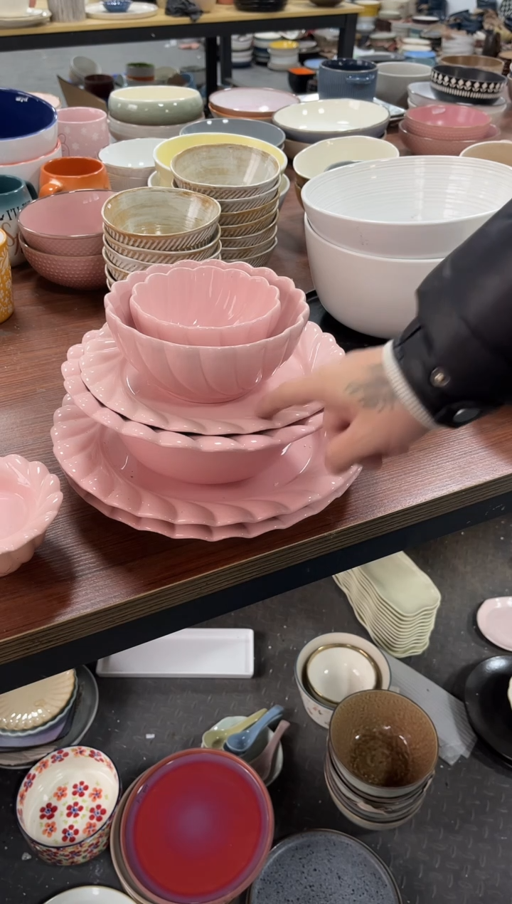 瓷片粉色一大套  