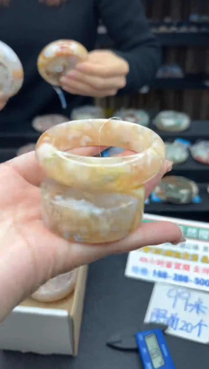 【闪购商品】石英质玉手镯未镶嵌101（55圈赠送镯心）