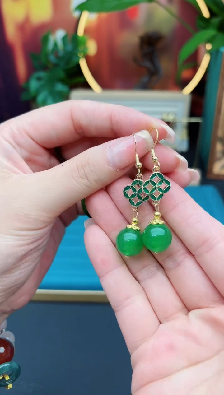 石英质玉（非洲翠）银S925镶嵌耳钉722