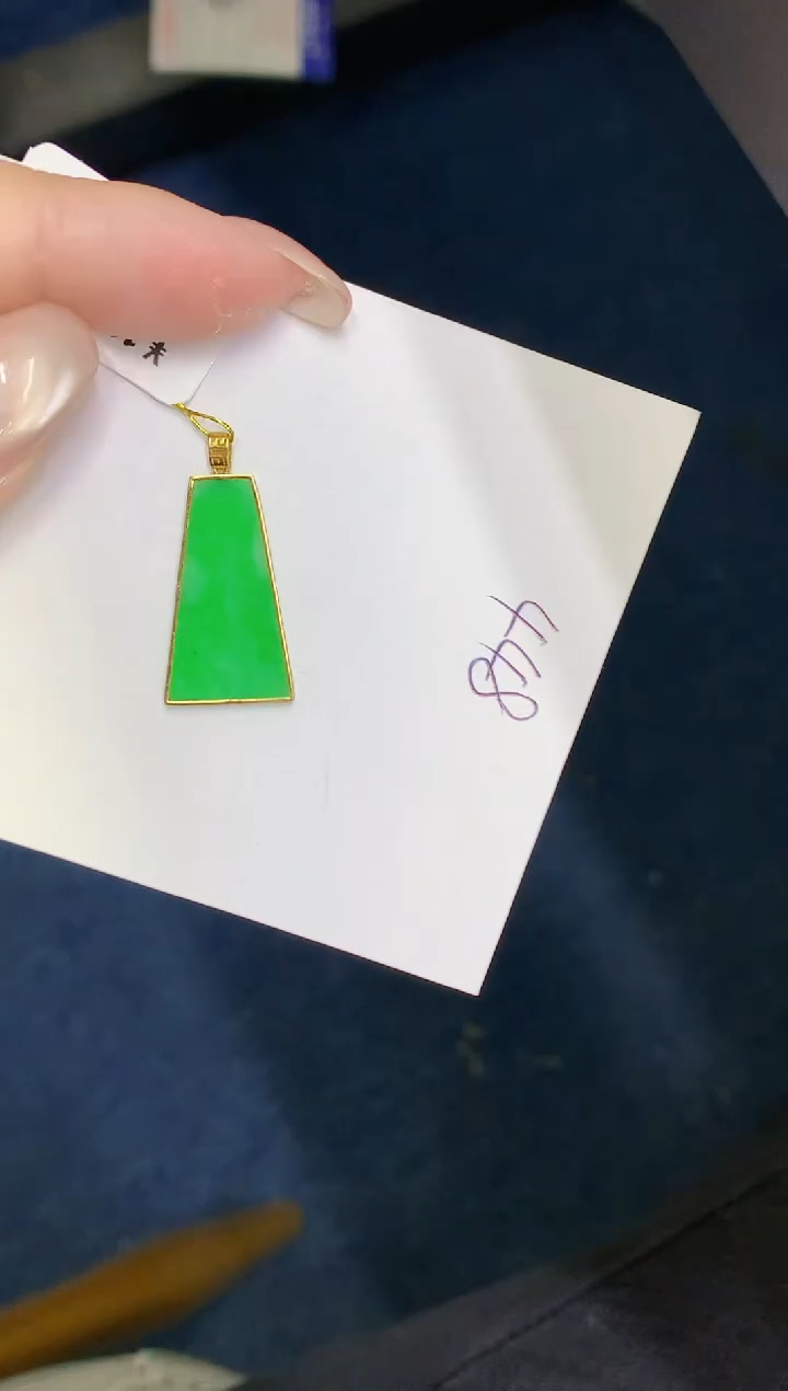 翡翠18K金镶嵌颈饰00000000000