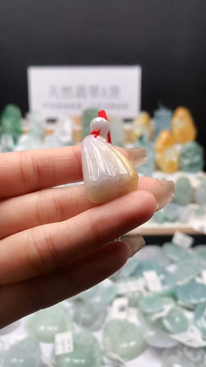 吊坠(不含链)未镶嵌翡翠吊坠