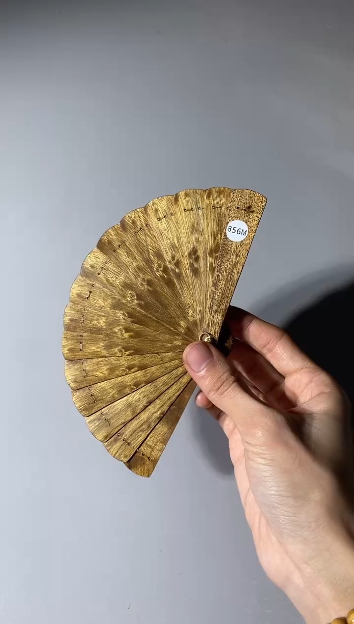 【闪购商品】金丝楠木雕856号10cm金丝楠木小叶桢楠掌中扇