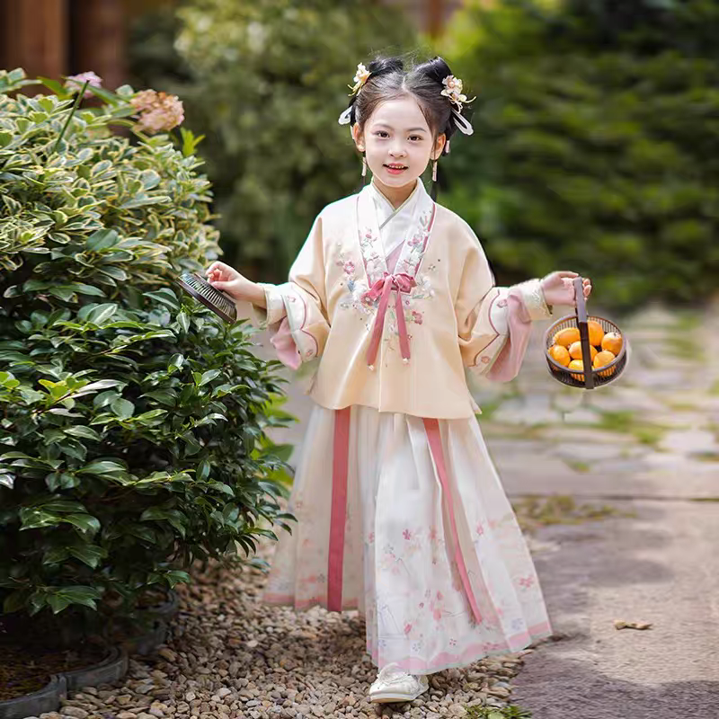 女童明制汉服中国风仙古装重工加厚拜年服春秋古风套装