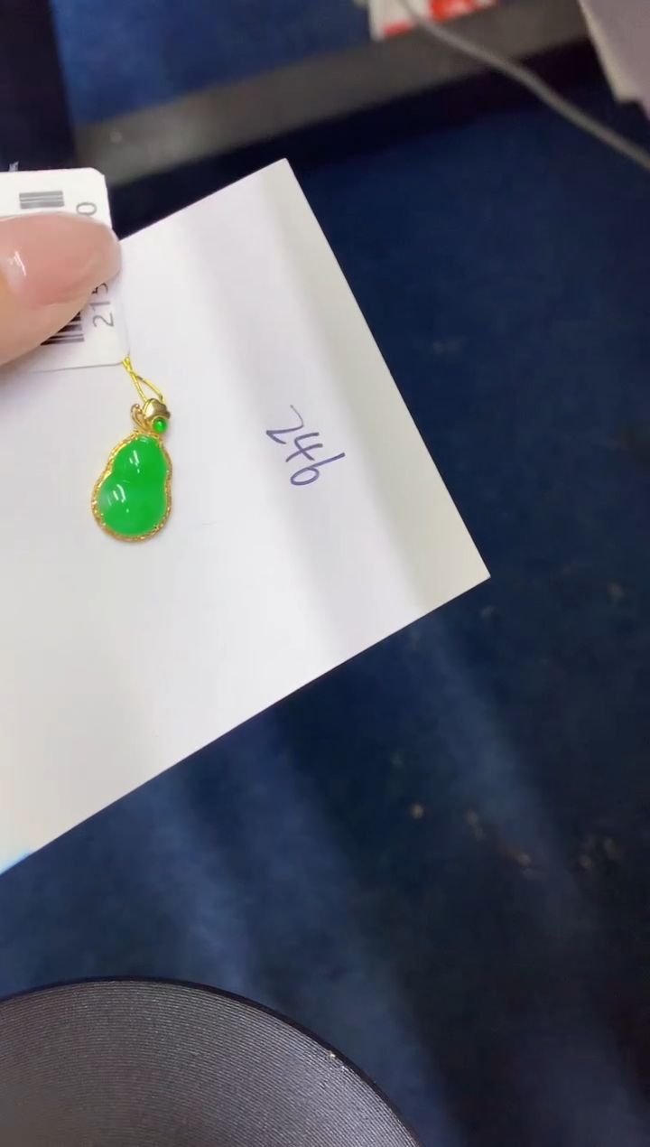 【闪购商品】翡翠颈饰18K金镶嵌0000000000