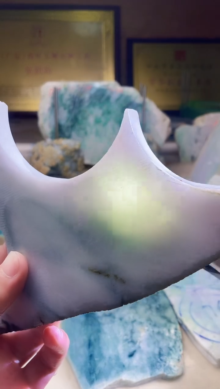 翡翠挂件未镶嵌A货张麦4363