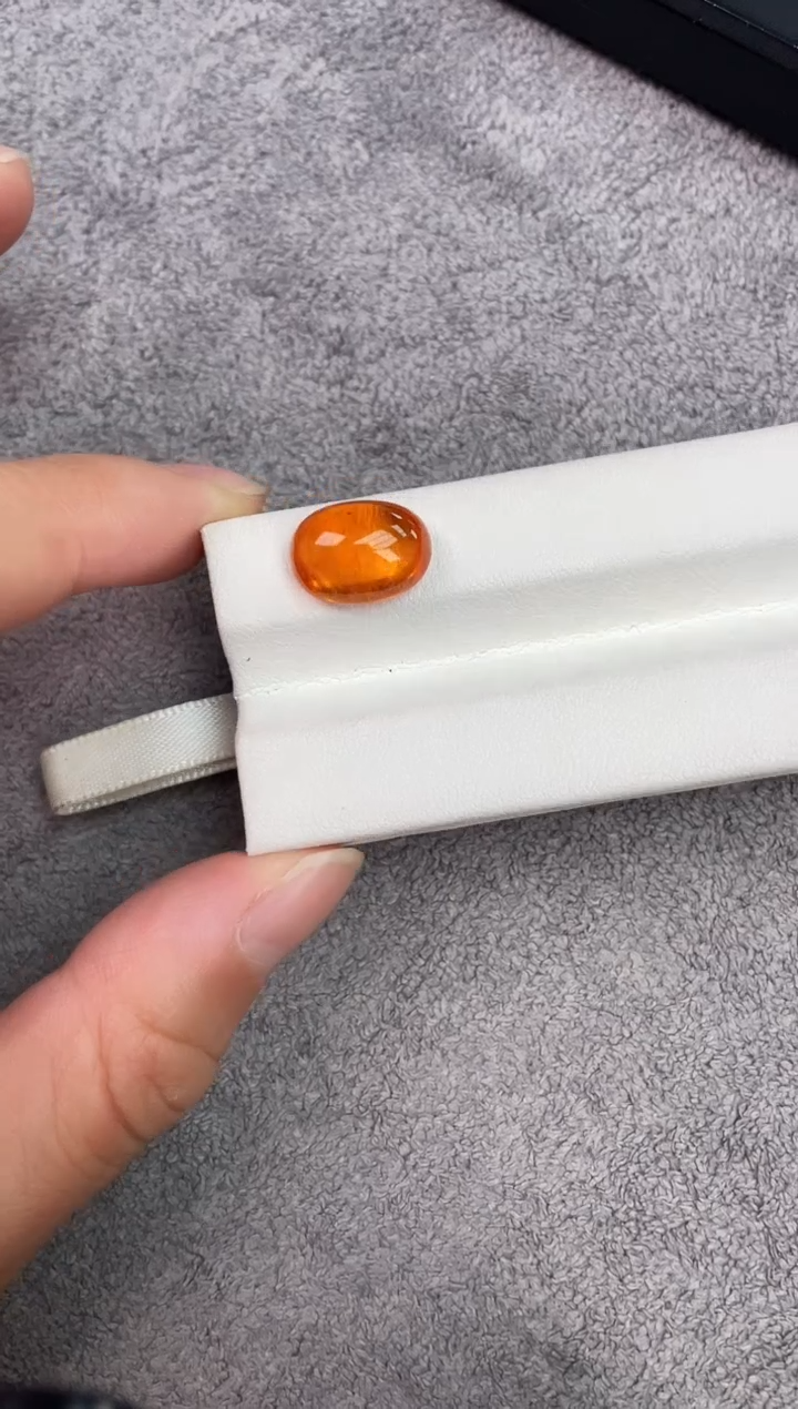 石榴石（芬达石）裸石未镶嵌8克拉