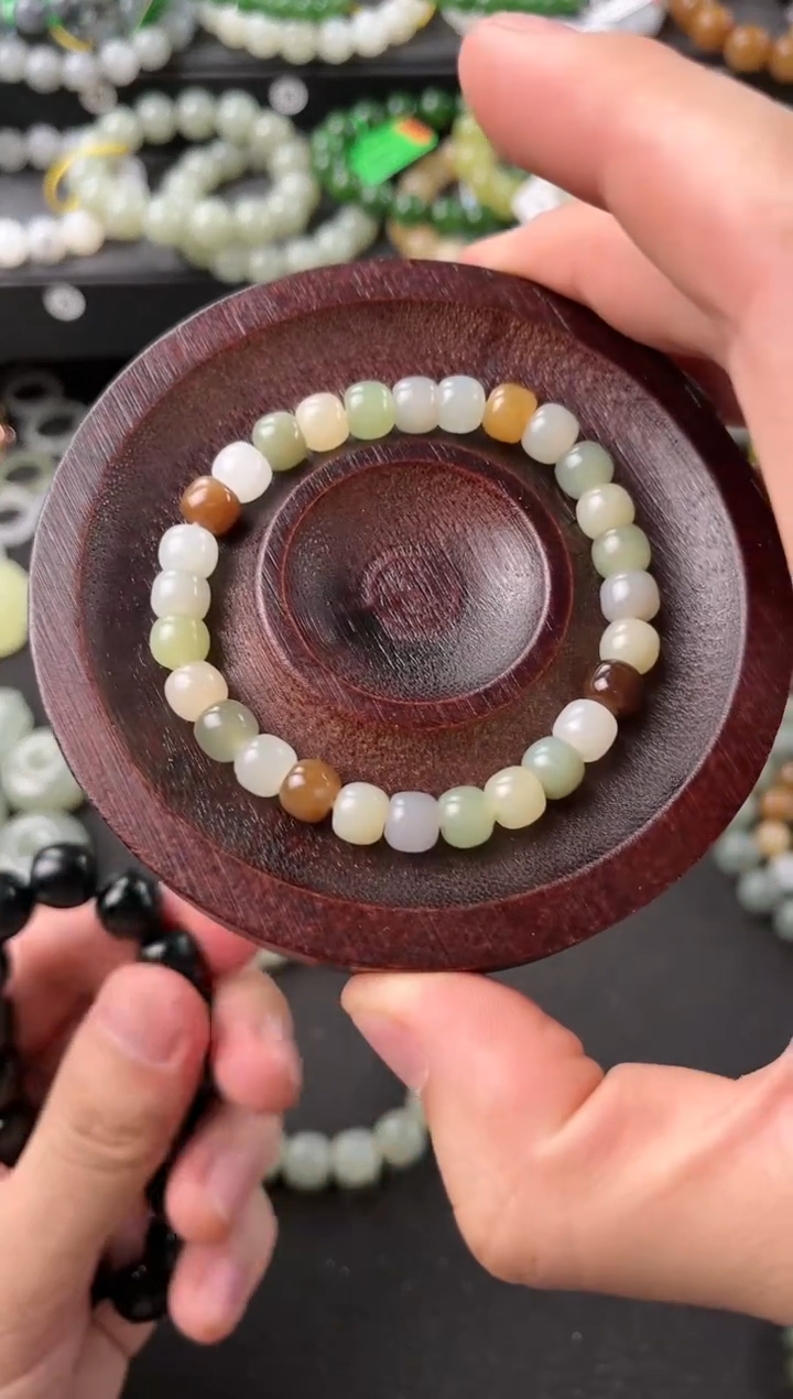 【闪购商品】和田玉手串未镶嵌多宝手串卡7老型珠微色差