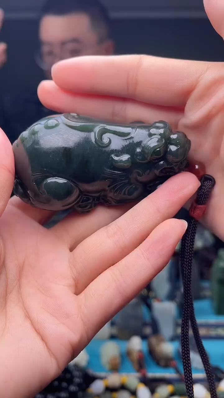 未镶嵌和田玉挂件1