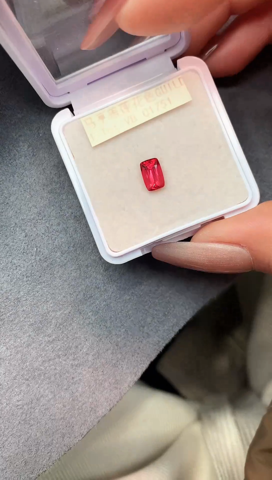 【闪购商品】尖晶石裸石未镶嵌1.1克拉红莲色