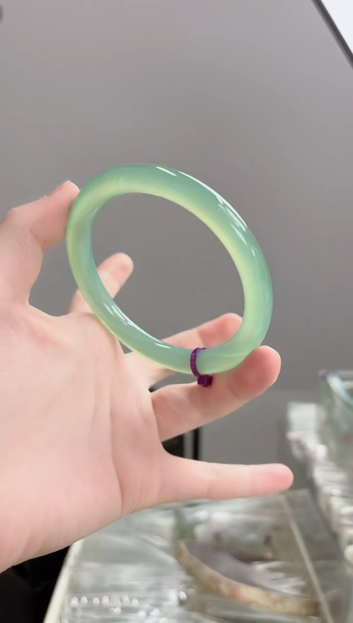 手镯玛瑙/玉髓未镶嵌66圈卡8