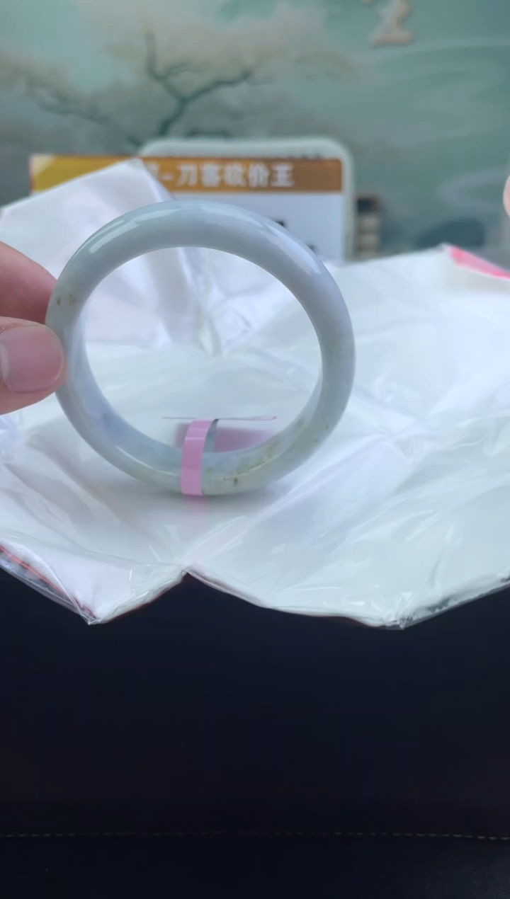 翡翠手镯未镶嵌5翡翠手镯（微瑕）