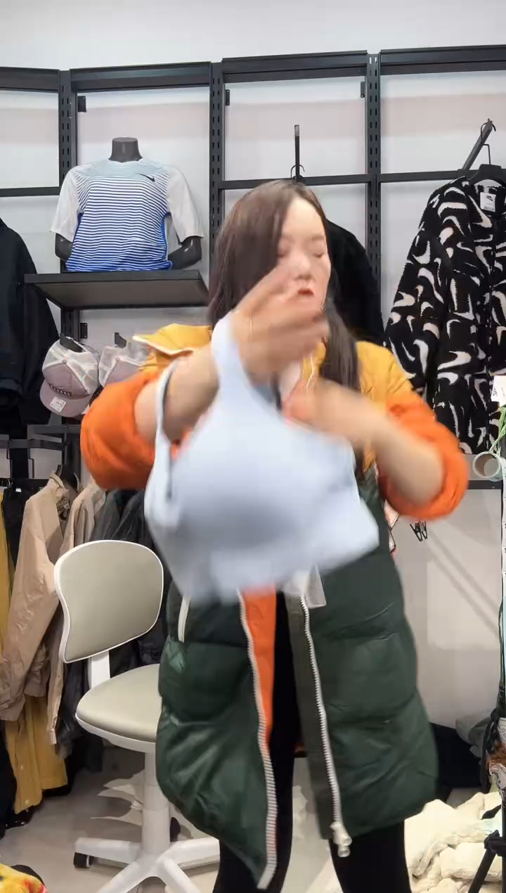 2695 编码  瑕疵直播间过款为准 尺码