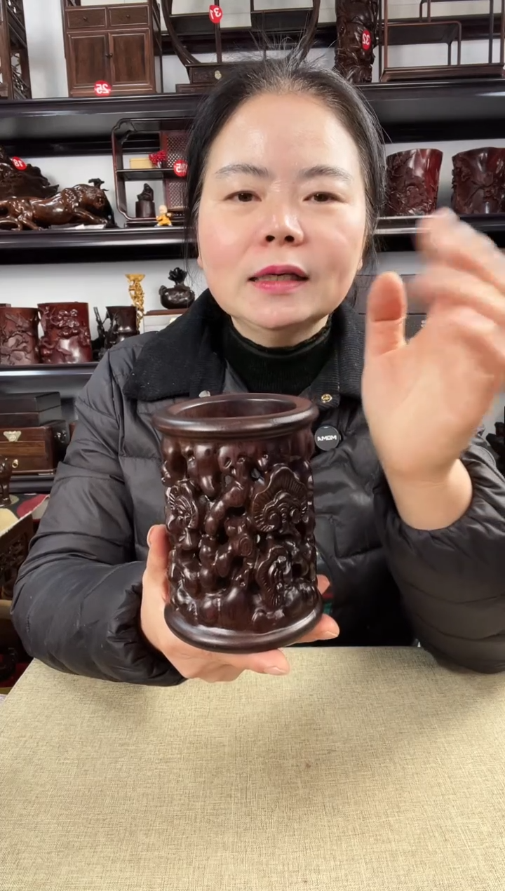 木新款笔筒老李红木工艺品