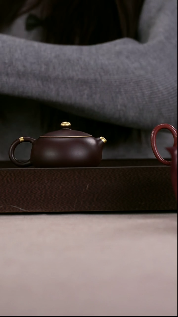 茶壶紫砂四号井茄皮紫泥描金扁西施