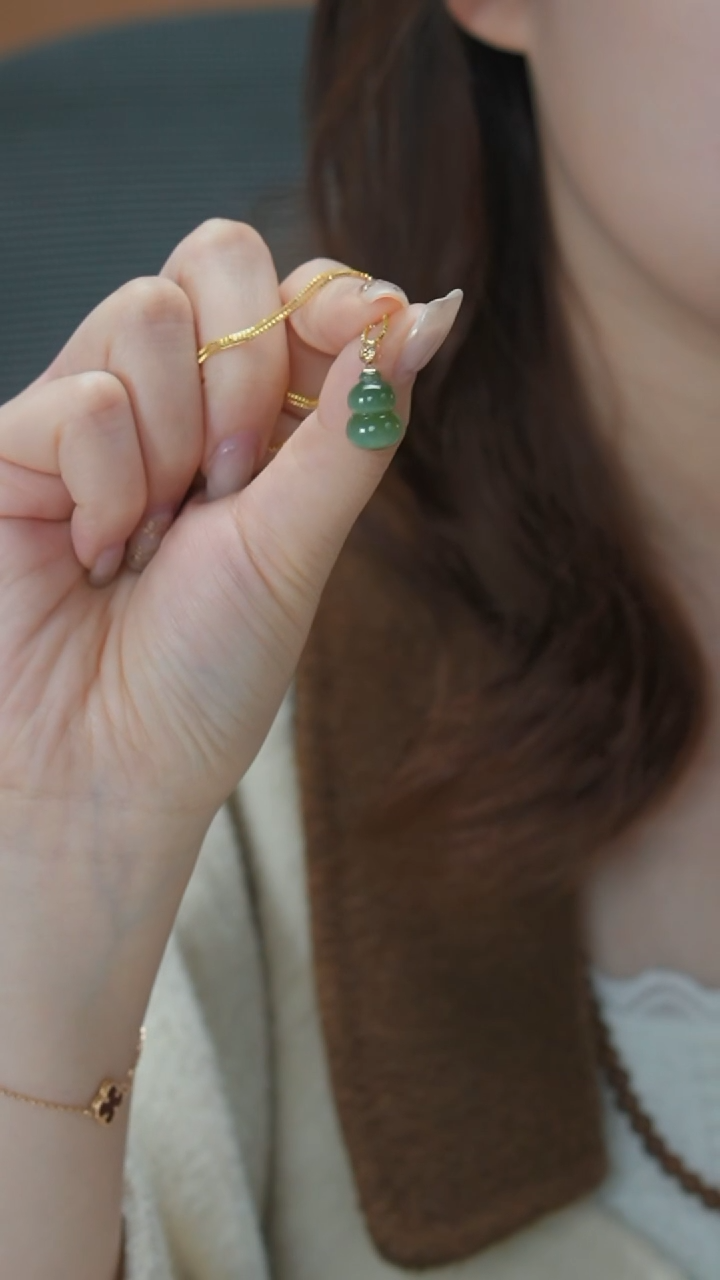 【闪购商品】和田玉颈饰18K金镶嵌碧玉猫眼葫芦78