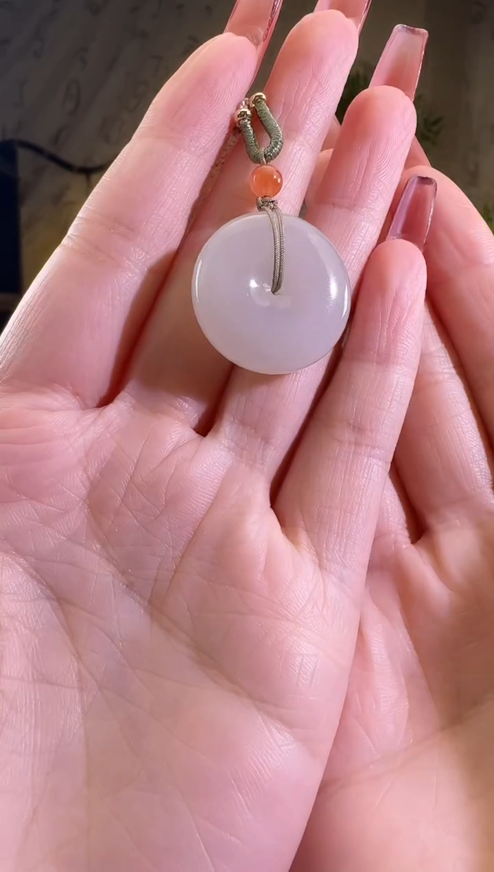 【闪购商品】和田玉颈饰未镶嵌平安扣