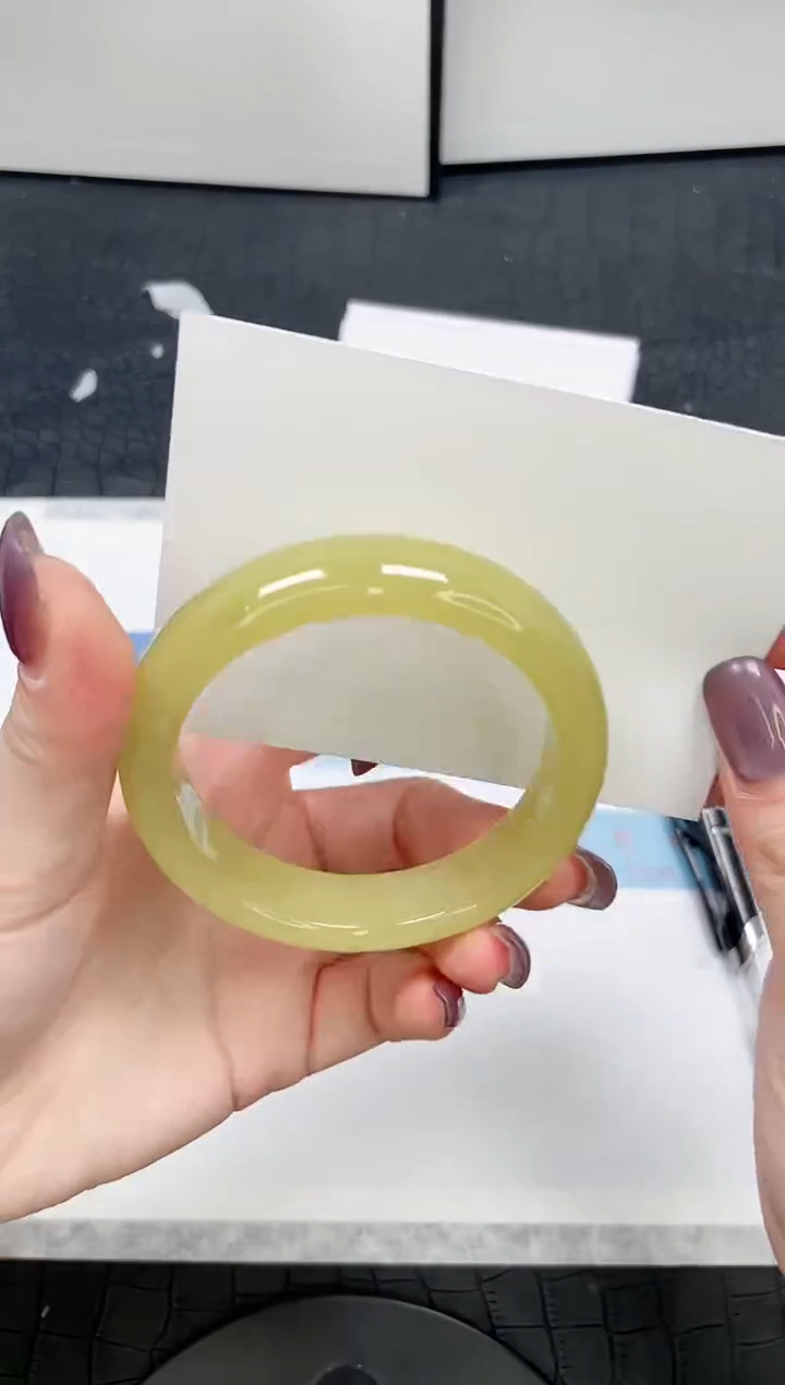 【闪购商品】石英质玉手镯未镶嵌169-54