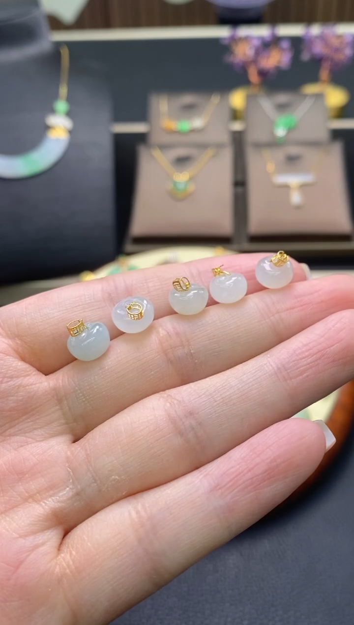 【闪购商品】翡翠颈饰18K金镶嵌多样性发其一净货18544