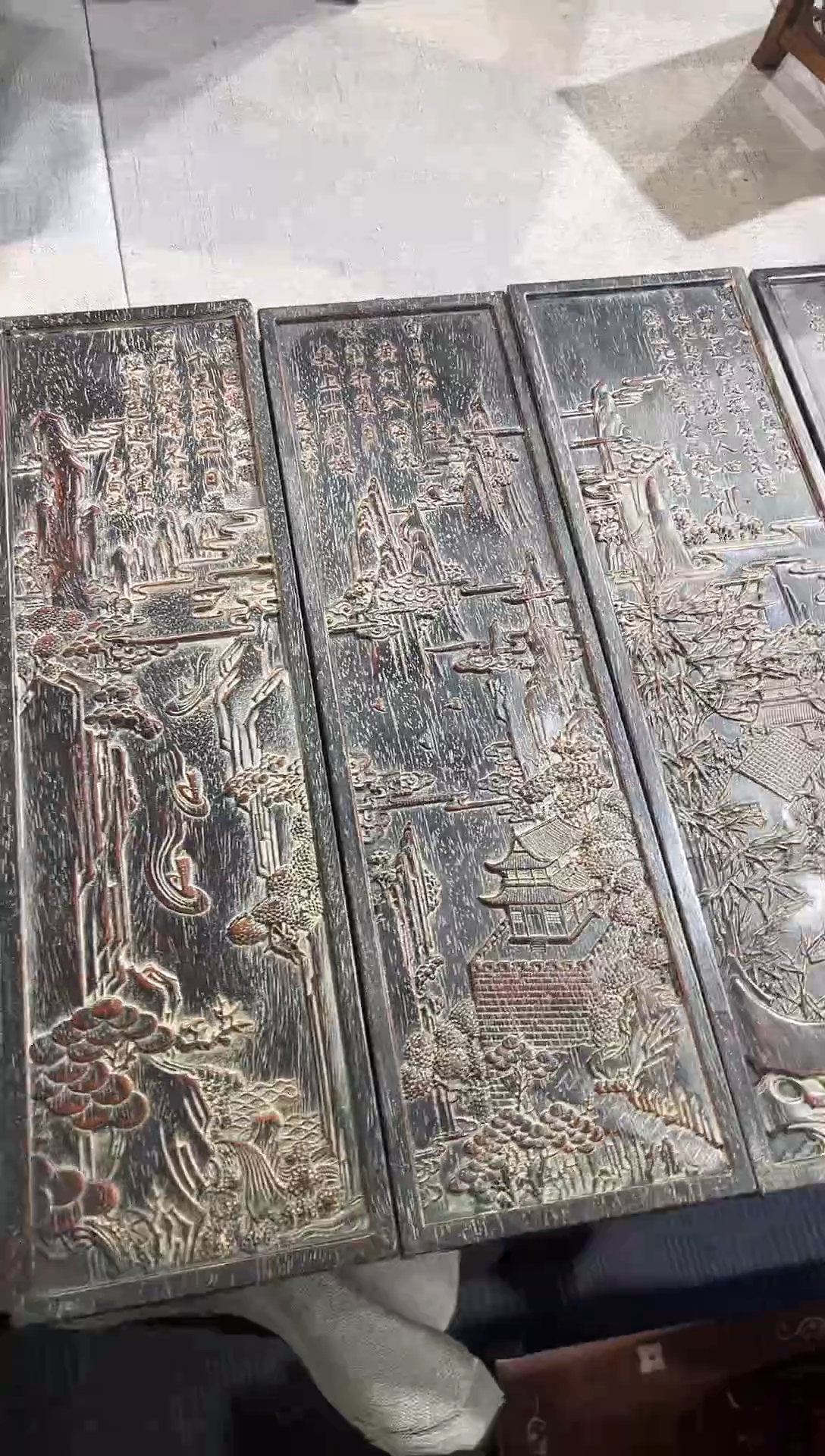 木紫檀雕刻山水四联屏