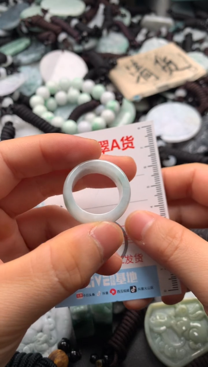 【闪购商品】翡翠吊坠(不含链)未镶嵌1