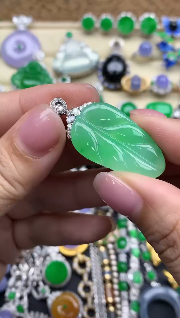 【闪购商品】翡翠颈饰18K金镶嵌547-中国好珍宝