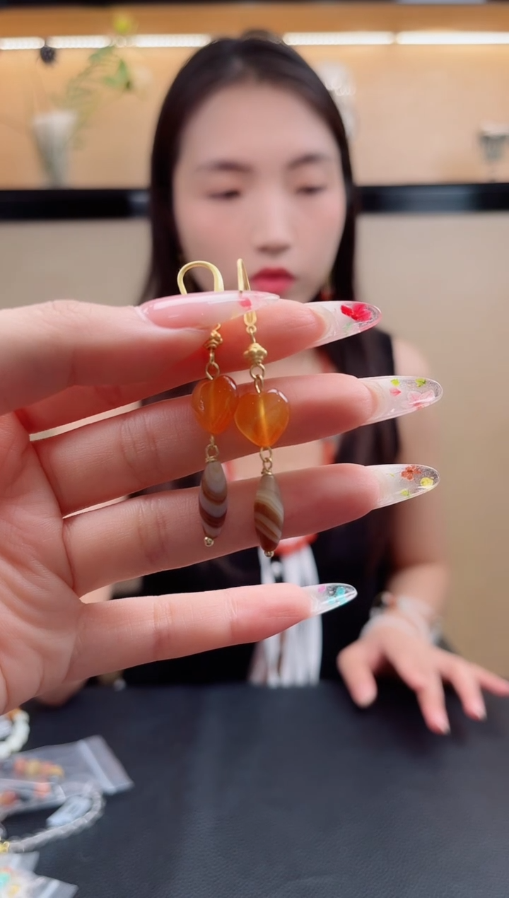 未镶嵌耳饰玛瑙/玉髓默认微瑕，介意勿拍！