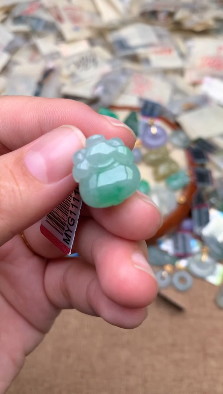 未镶嵌挂件翡翠一